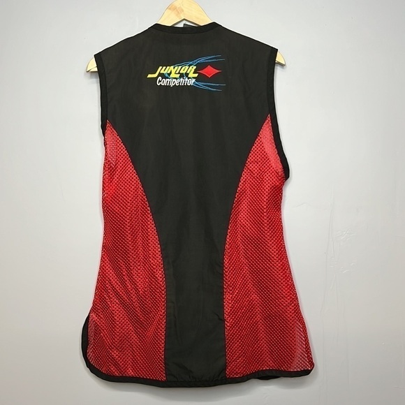 JUNIOR COMPETITOR XL RED & BLACK RIGHT HANDED SHOOTING VEST - Picture 2 of 7